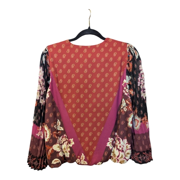 BHWM Women's Floral V-Neck Top - Multicolor Sized S - Picture 3 of 4